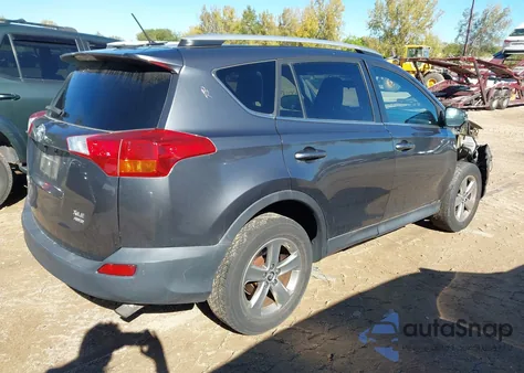 2015 Toyota Rav4 Xle z USA, uszkodzony, nr VIN 2T3RFREV2FW249841